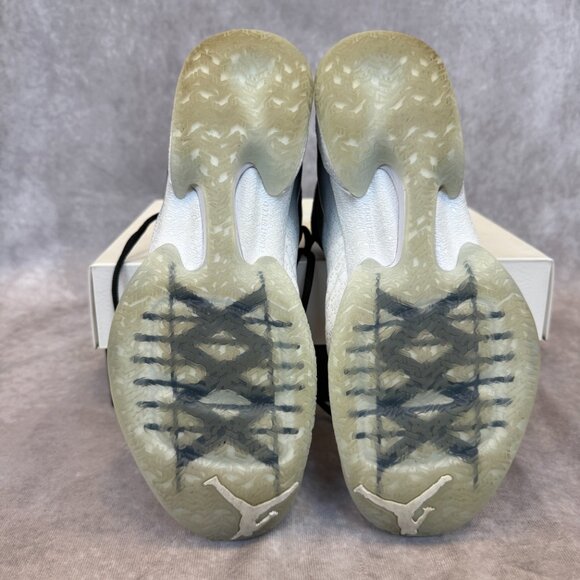 Athletic_Shoes